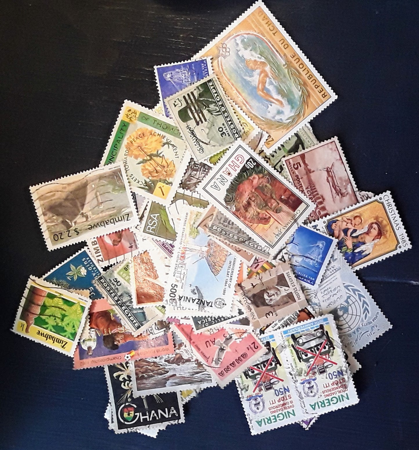 Lot Of 100 African Stamps - Colourful And Culturable Continental Collection