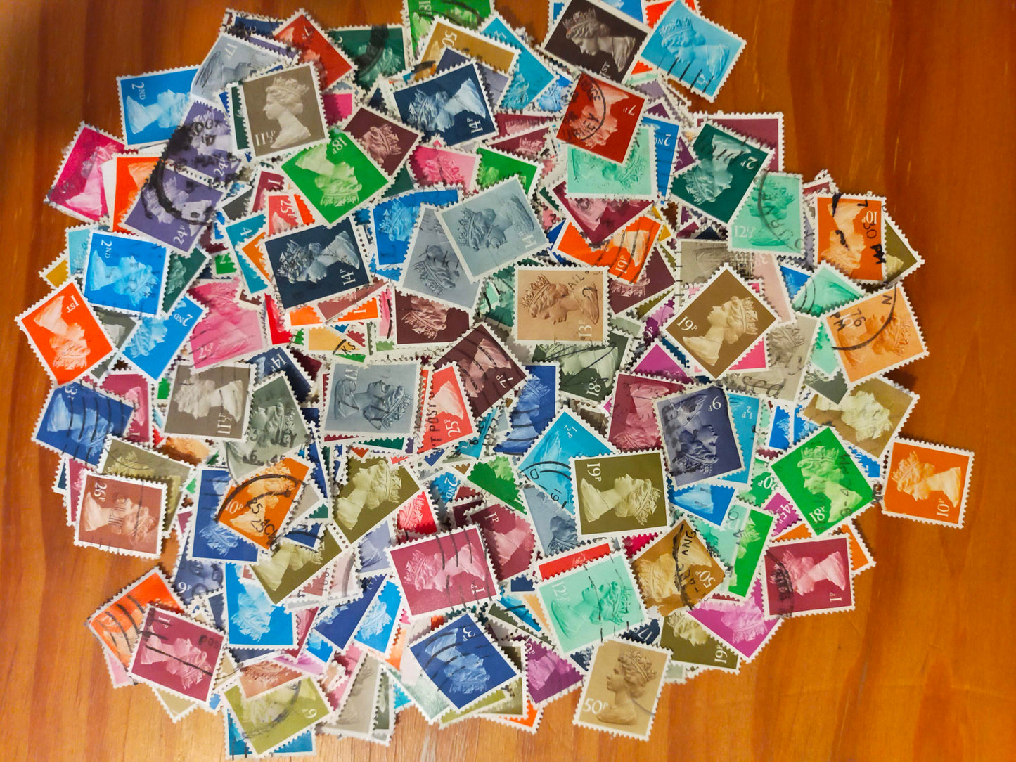 UK Definitive/penny stamps bundle x100