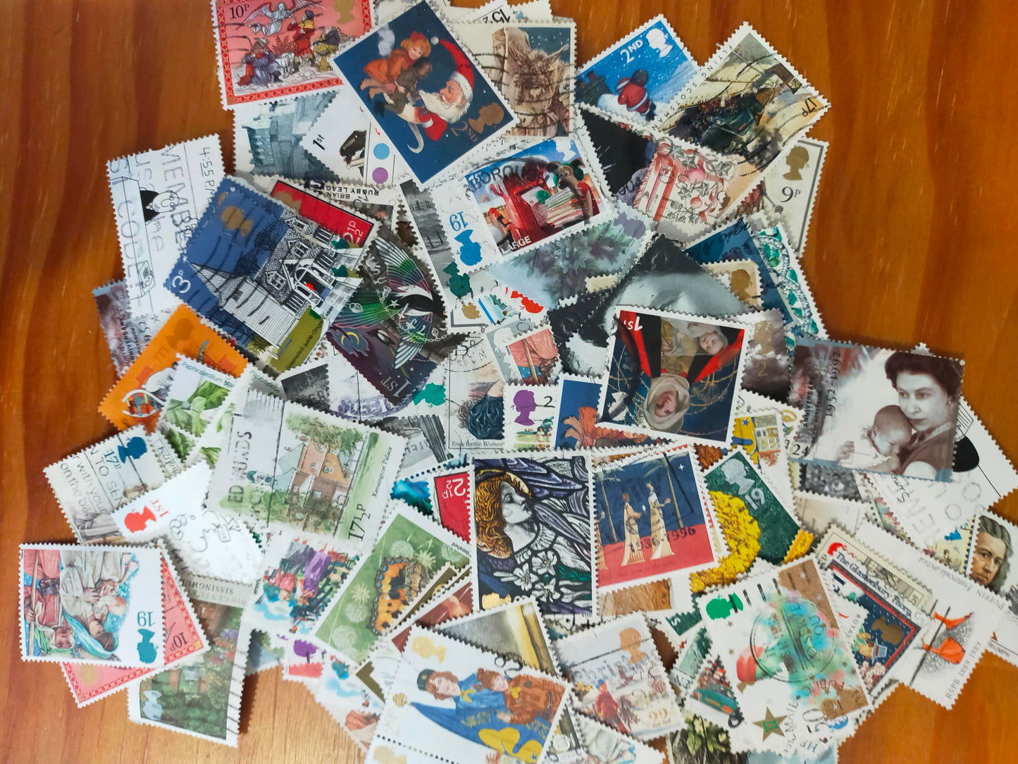 UK Commemerative stamps bundle x100