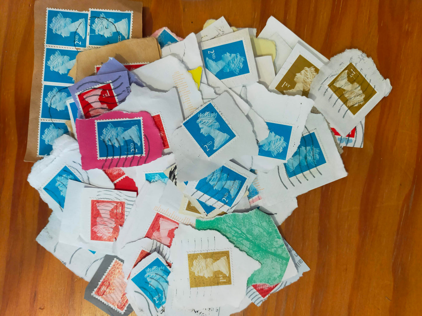 UK 1st/2nd class stamps  with security on paper x25