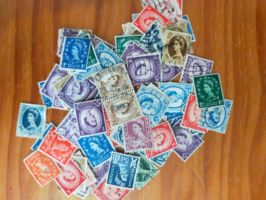 50x UK Elizabeth the second Vintage stamps bundle