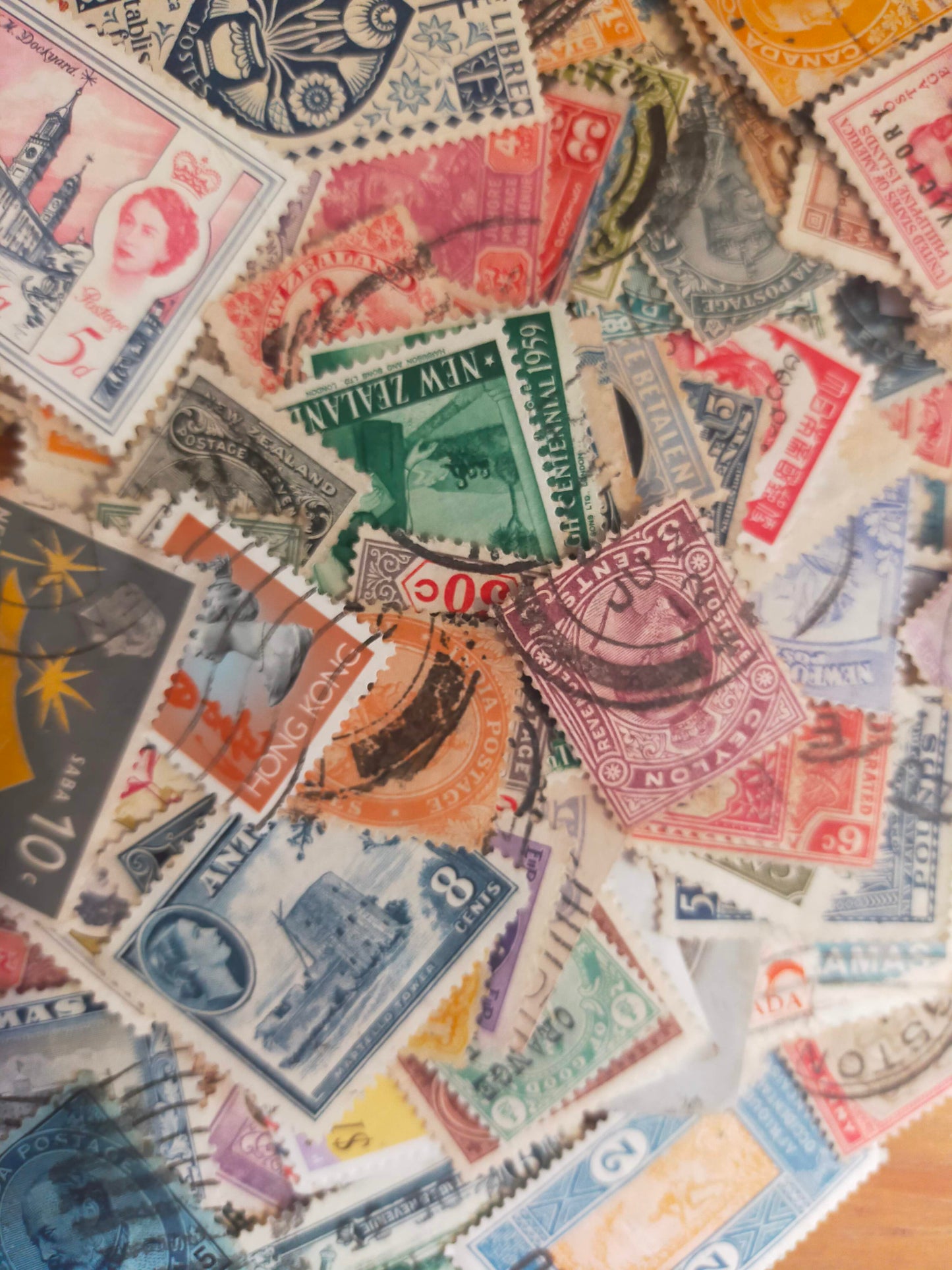 100x Colonial Stamps Worldwide Bundle