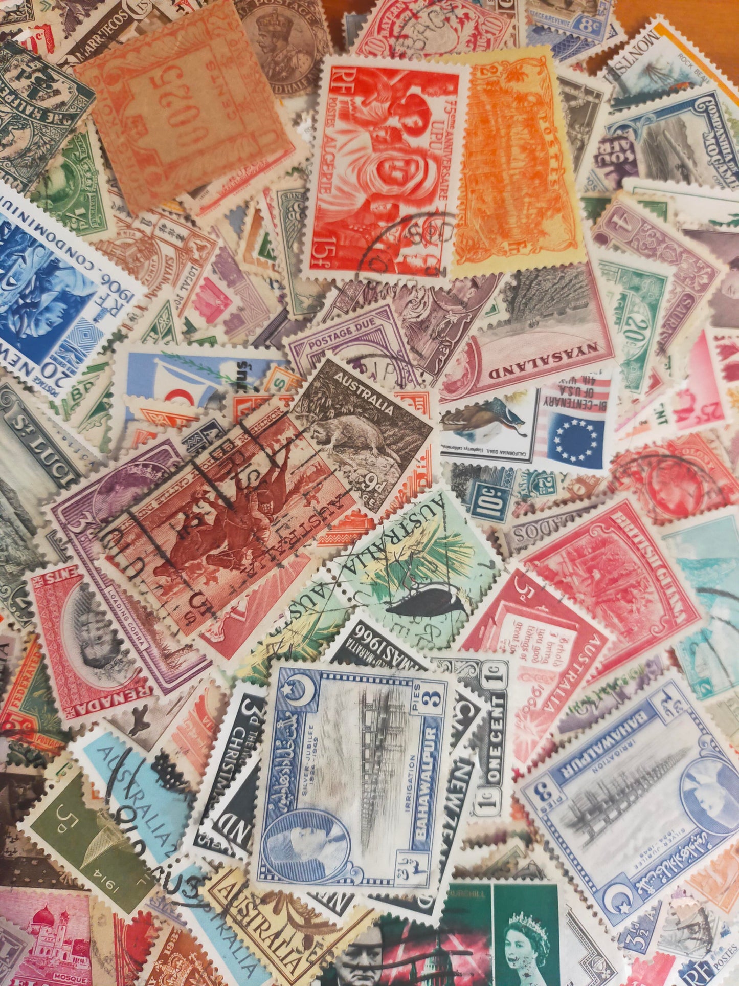 100x Colonial Stamps Worldwide Bundle