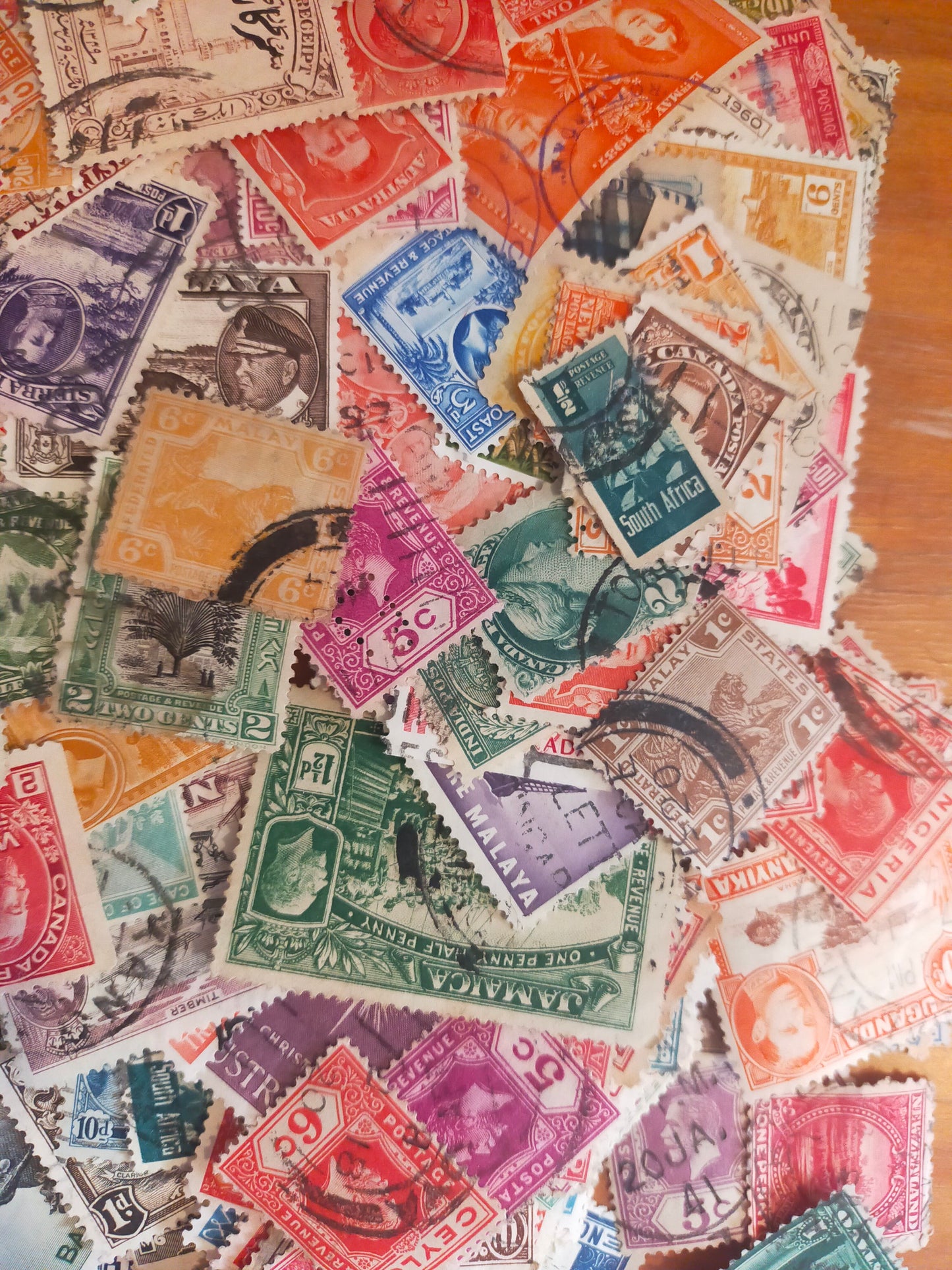 100x Colonial Stamps Worldwide Bundle