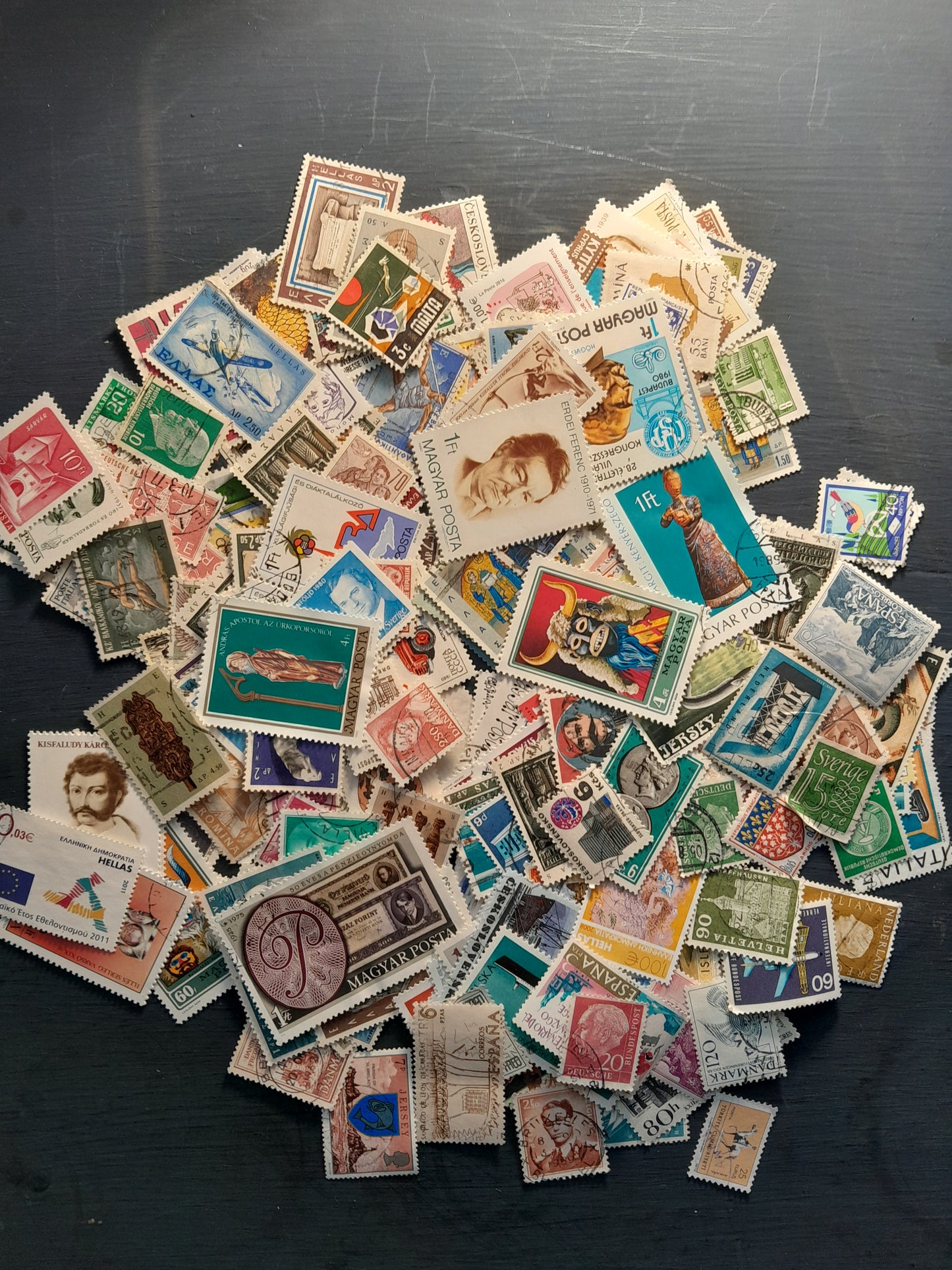 Lot of 100 Modern European Stamps – New Continental Selection - post 1960