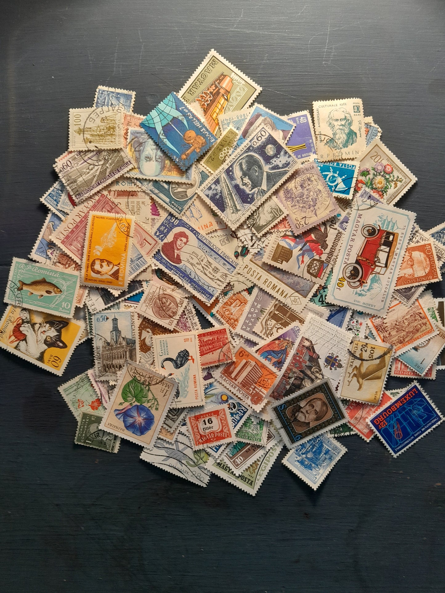 Lot of 100 Modern European Stamps – New Continental Selection - post 1960