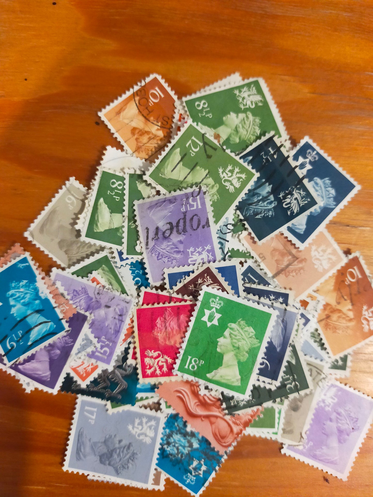 25x Regional definitive UK stamps, Wales/Scotland/N Ireland/ channel islands